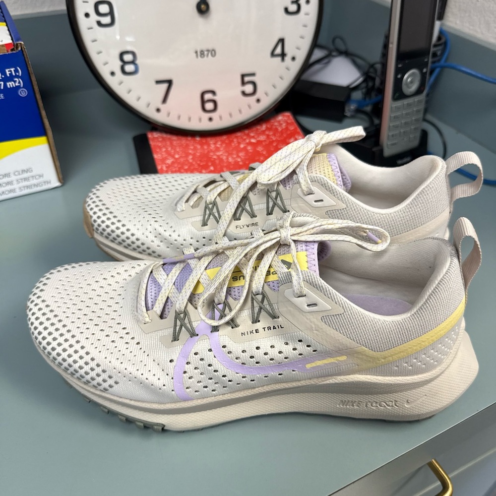 Nike Women's Trail Running Shoes - White and Lavender